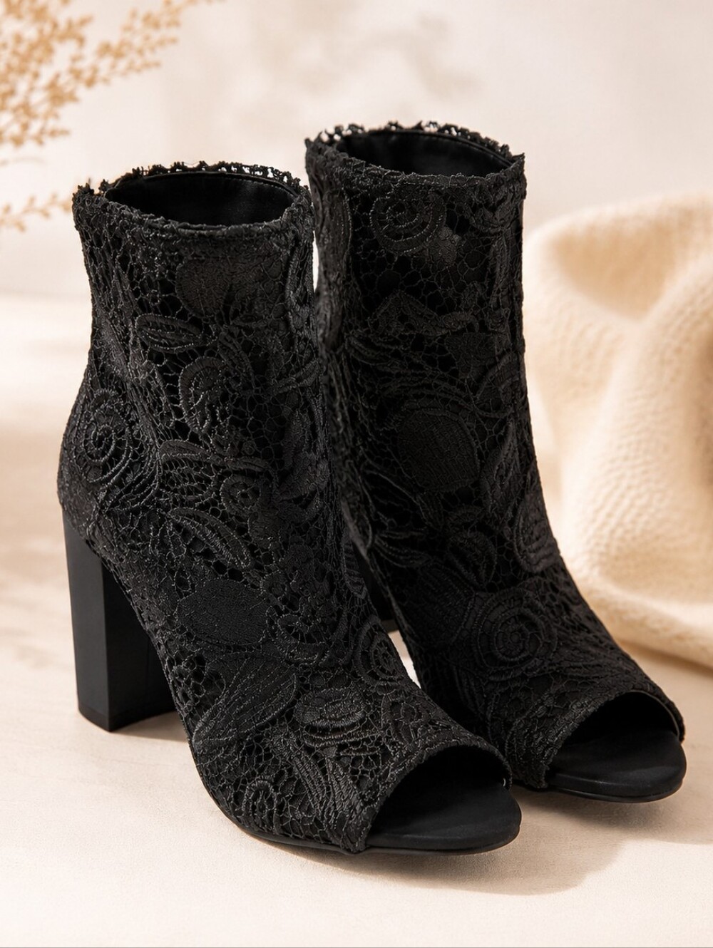 Torrid Black Lace Peep Toe Ankle Booties Women’s Size 10 Gothic Boho